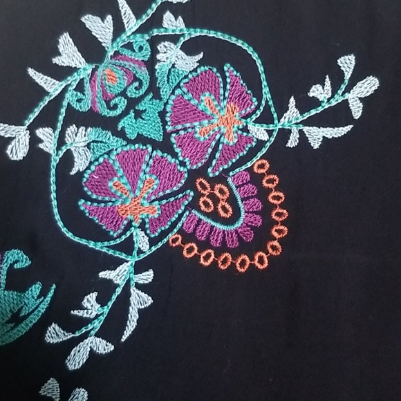 Sleeveless Floral Dress - Picture 4 of 4